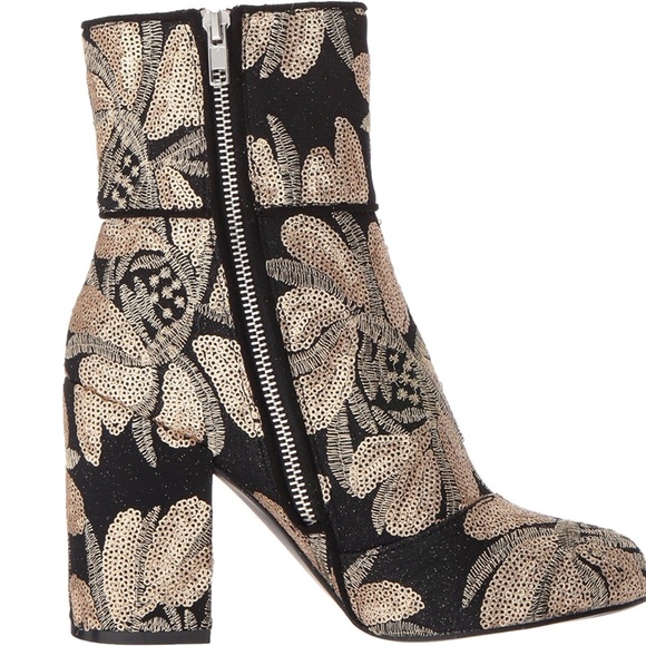 STEVE MADDEN New Goldie Booties Sz 7.5 - Picture 4 of 8